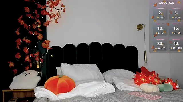 BondGirll online show from October 24, 2025, 6:32 am