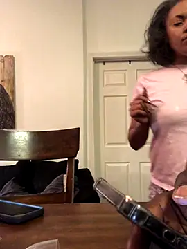 realninafame online show from October 4, 2025, 5:38 am