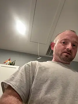 smokeymt420 online show from June 10, 2026, 2:56 am