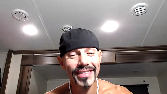 ThickD2C online show from November 26, 2025, 1:06 am