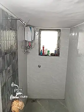 Snapshot of SimplyKarthik09 chatting on November 3, 2025, 3:19 am SimplyKarthik09 online show from November 3, 2025, 3:19 am