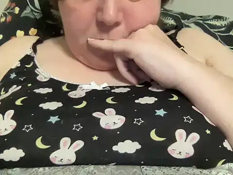 Snapshot of ParisNova chatting on January 25, 2025, 10:28 pm ParisNova online show from January 25, 2025, 10:28 pm