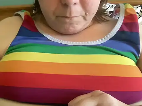 Snapshot of ParisNova chatting on March 12, 2025, 4:13 pm ParisNova online show from March 12, 2025, 4:13 pm