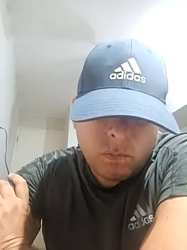 chicoguapo8 online show from February 25, 2025, 1:20 am