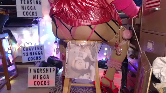 Snapshot of tgirljillforbbc chatting on March 2, 2025, 9:11 pm tgirljillforbbc online show from March 2, 2025, 9:11 pm