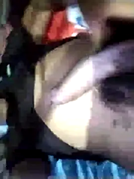 cachondo1610 online show from December 4, 2025, 4:11 am