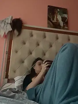 Flossy Vettie online show from November 23, 2025, 2:17 pm