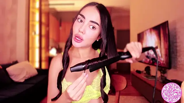 Snapshot of Lil_Gabby chatting on December 29, 2024, 3:44 am Lil Gabby online show from December 29, 2024, 3:44 am