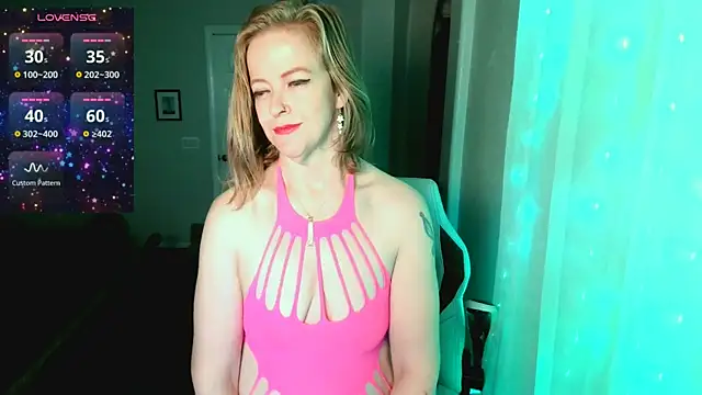 britteebee online show from November 8, 2025, 9:20 am