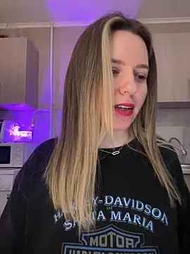 Snapshot of NastyushaaLove chatting on March 5, 2025, 9:15 pm NastyushaaLove online show from March 5, 2025, 9:15 pm