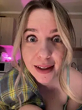 Snapshot of NastyushaaLove chatting on March 19, 2025, 8:54 pm NastyushaaLove online show from March 19, 2025, 8:54 pm