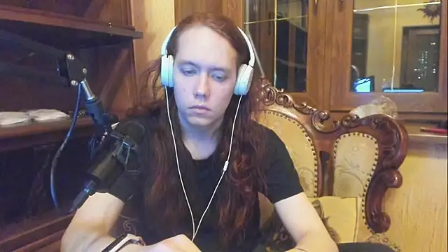 Snapshot of DavisKinky chatting on March 8, 2025, 7:42 pm DavisKinky online show from March 8, 2025, 7:42 pm