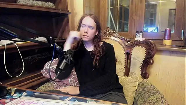 Snapshot of DavisKinky chatting on March 20, 2025, 5:58 pm DavisKinky online show from March 20, 2025, 5:58 pm