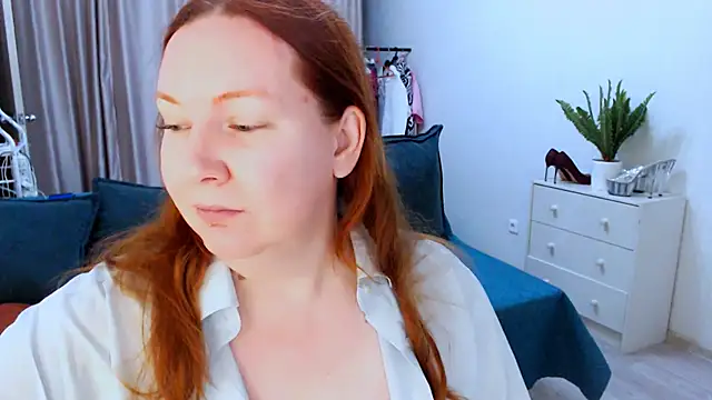 GoddessLara online show from September 19, 2025, 8:31 pm