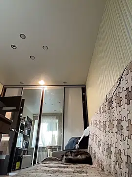 Lisaaan online show from March 19, 2026, 4:16 am