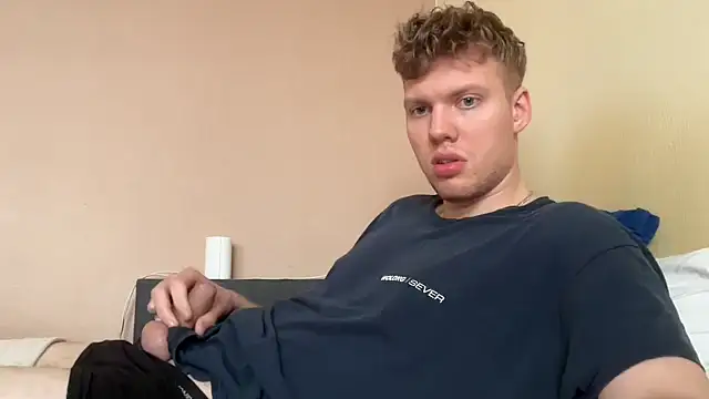 Snapshot of sexybooii6968 chatting on February 11, 2026, 2:00 pm sexybooii6968 online show from February 11, 2026, 2:00 pm