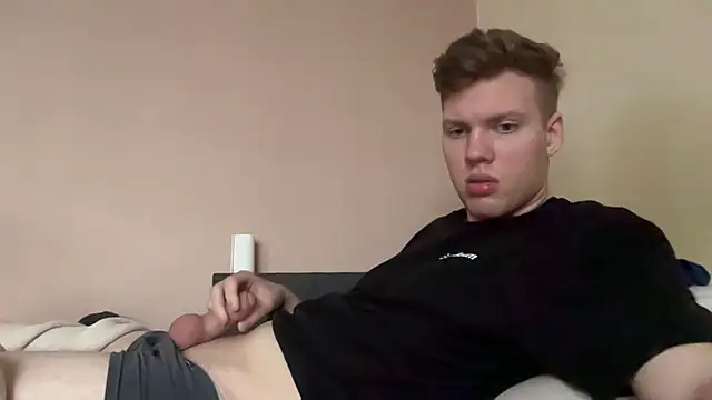 Snapshot of sexybooii6968 chatting on February 15, 2026, 1:20 pm sexybooii6968 online show from February 15, 2026, 1:20 pm