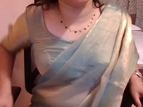 Pinky 4 online show from November 16, 2025, 10:48 pm