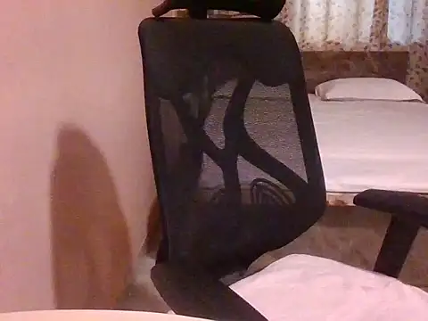 Pinky 4 online show from February 24, 2026, 10:46 am