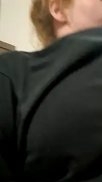 Snapshot of BossChick1625 chatting on October 28, 2025, 10:01 pm BossChick1625 online show from October 28, 2025, 10:01 pm