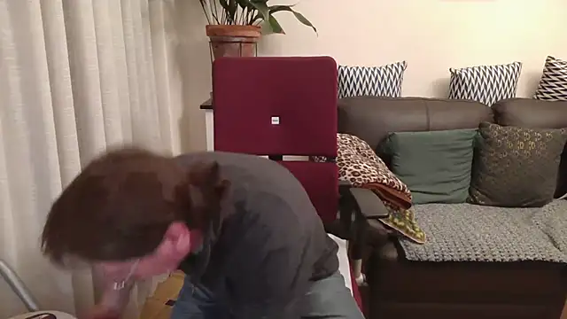 Snapshot of HETEREOMAN chatting on November 30, 2025, 6:23 pm HETEREOMAN online show from November 30, 2025, 6:23 pm