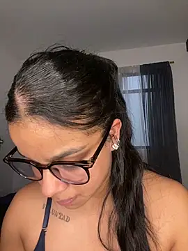 trianawhite online show from February 5, 2026, 10:47 pm