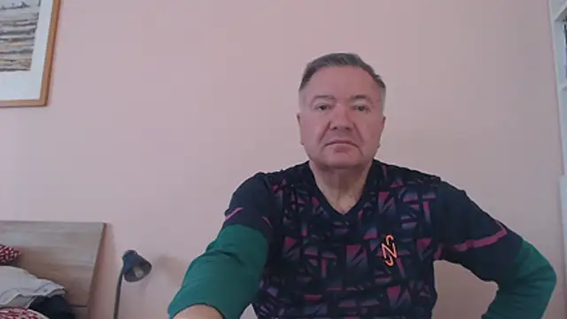 Snapshot of YOU6me chatting on October 30, 2025, 8:16 am YOU6me online show from October 30, 2025, 8:16 am