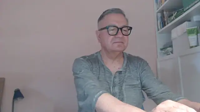 Snapshot of YOU6me chatting on July 1, 2026, 2:29 pm YOU6me online show from July 1, 2026, 2:29 pm