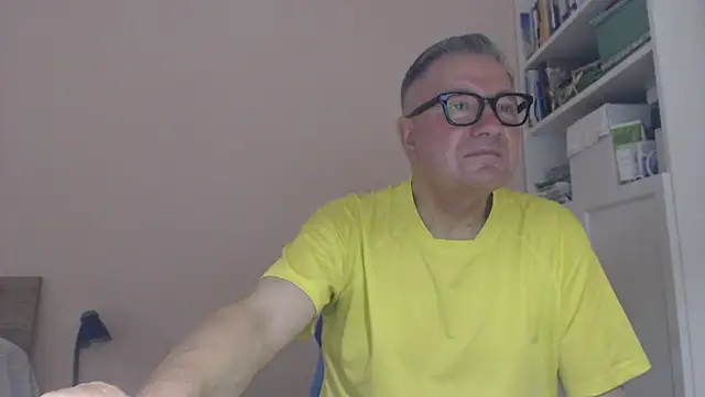 Snapshot of YOU6me chatting on July 16, 2026, 8:20 am YOU6me online show from July 16, 2026, 8:20 am