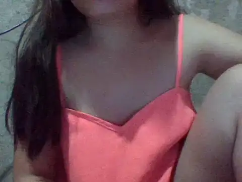 Snapshot of Beatrice143 chatting on January 4, 2025, 2:14 am Beatrice143 online show from January 4, 2025, 2:14 am