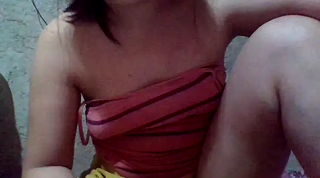 Snapshot of Beatrice143 chatting on February 17, 2025, 8:09 am Beatrice143 online show from February 17, 2025, 8:09 am