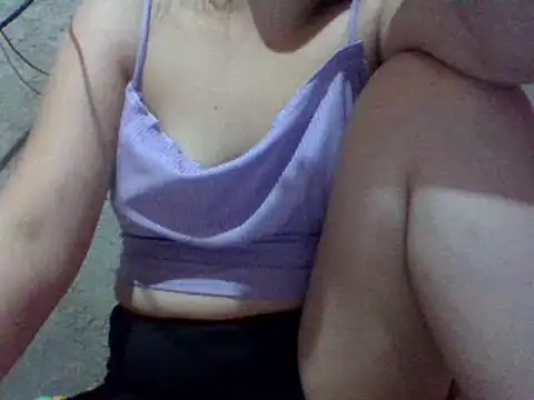 Snapshot of Beatrice143 chatting on March 8, 2025, 9:50 am Beatrice143 online show from March 8, 2025, 9:50 am