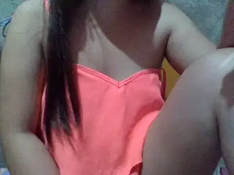 Snapshot of Beatrice143 chatting on March 19, 2025, 8:23 am Beatrice143 online show from March 19, 2025, 8:23 am