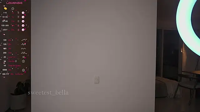 Snapshot of sweetest_bella chatting on June 28, 2026, 2:39 am sweetest bella online show from June 28, 2026, 2:39 am