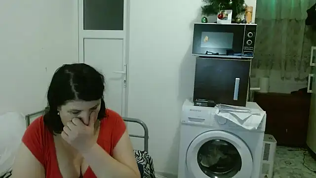 Snapshot of RidemerafSuzana chatting on January 17, 2025, 4:04 pm RidemerafSuzana online show from January 17, 2025, 4:04 pm