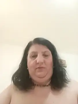 Snapshot of RidemerafSuzana chatting on April 2, 2026, 8:45 am RidemerafSuzana online show from April 2, 2026, 8:45 am