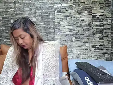 Mammabear 4u online show from July 31, 2026, 11:37 pm