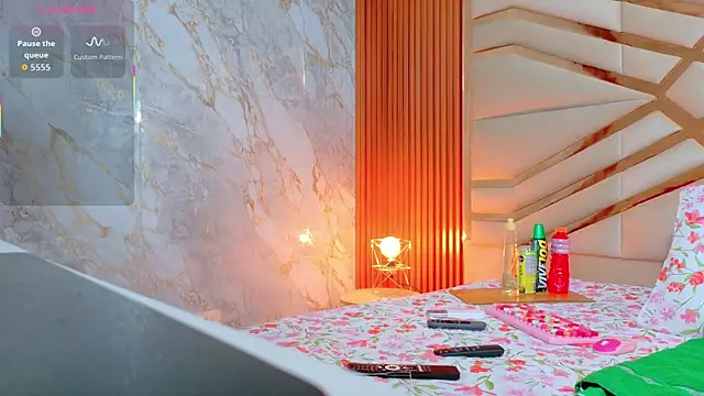 Snapshot of mommywebcam chatting on October 24, 2025, 2:19 am mommywebcam online show from October 24, 2025, 2:19 am