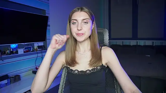 Snapshot of CassiaBlade1 chatting on November 1, 2025, 4:42 pm CassiaBlade1 online show from November 1, 2025, 4:42 pm