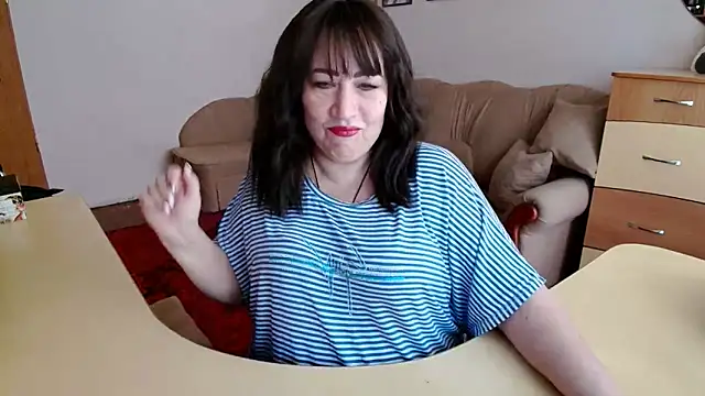 Snapshot of Lucretia_Goldi_ chatting on May 6, 2026, 11:37 am Lucretia Goldi online show from May 6, 2026, 11:37 am