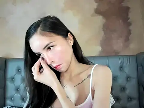 Snapshot of CaliAsian chatting on October 1, 2025, 1:00 am CaliAsian online show from October 1, 2025, 1:00 am