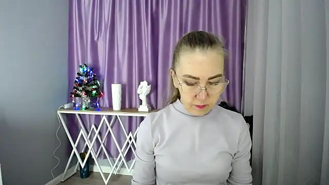 Snapshot of queen_a_n_i chatting on December 5, 2024, 5:59 am queen a n i online show from December 5, 2024, 5:59 am