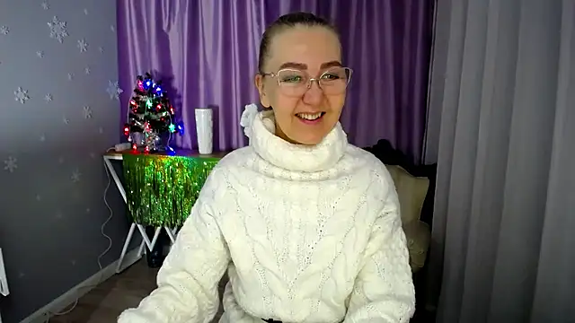 Snapshot of queen_a_n_i chatting on December 16, 2024, 5:49 am queen a n i online show from December 16, 2024, 5:49 am