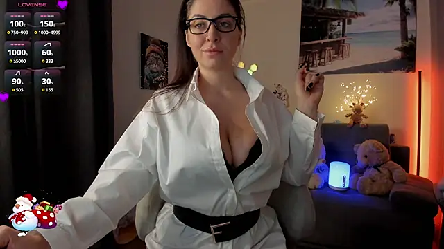 victorias world online show from December 5, 2025, 7:21 pm