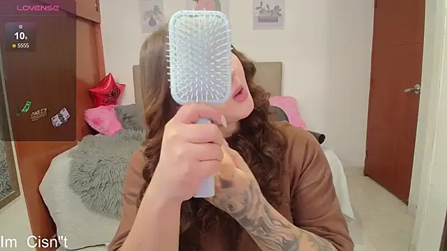 Snapshot of Miley_Baker chatting on January 31, 2025, 1:02 pm Miley Baker online show from January 31, 2025, 1:02 pm