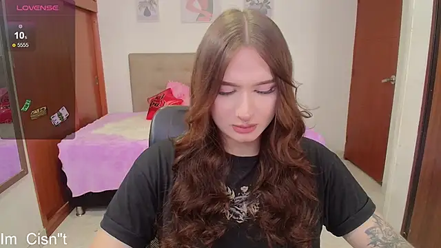 Snapshot of Miley_Baker chatting on February 3, 2025, 5:24 pm Miley Baker online show from February 3, 2025, 5:24 pm