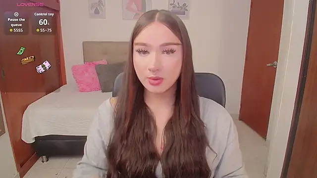 Snapshot of Miley_Baker chatting on October 7, 2025, 3:53 pm Miley Baker online show from October 7, 2025, 3:53 pm