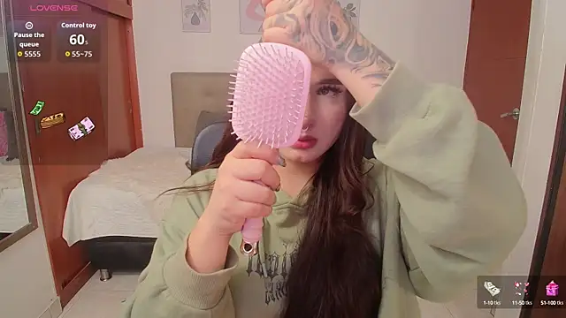 Snapshot of Miley_Baker chatting on October 8, 2025, 2:25 pm Miley Baker online show from October 8, 2025, 2:25 pm