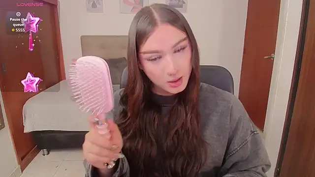 Snapshot of Miley_Baker chatting on October 13, 2025, 2:39 pm Miley Baker online show from October 13, 2025, 2:39 pm