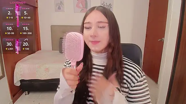 Snapshot of Miley_Baker chatting on October 29, 2025, 2:41 pm Miley Baker online show from October 29, 2025, 2:41 pm